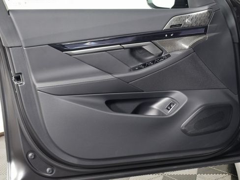 New 2027 BMW M5 Touring AWD/4WD image 7