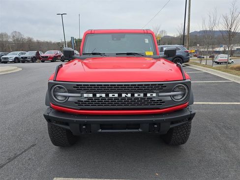 Used 2024 Ford Bronco Badlands w/ Sasquatch Package image 9