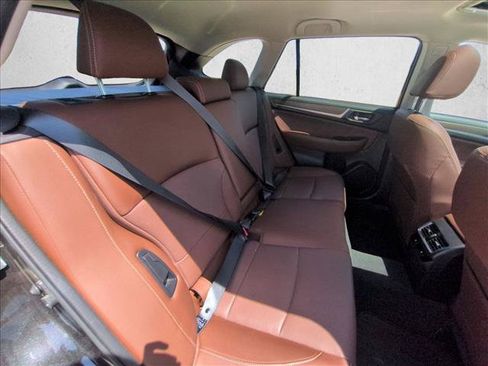 Used 2017 Subaru Outback 2.5i Touring AWD/4WD image 19