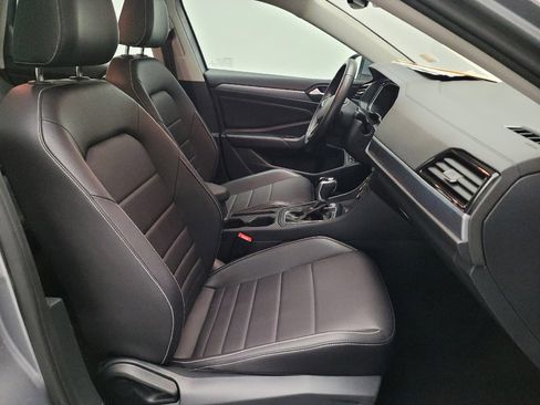 Used 2024 Volkswagen Jetta SE image 21