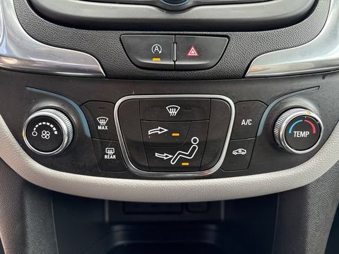 Used 2024 Chevrolet Equinox LS FWD image 24
