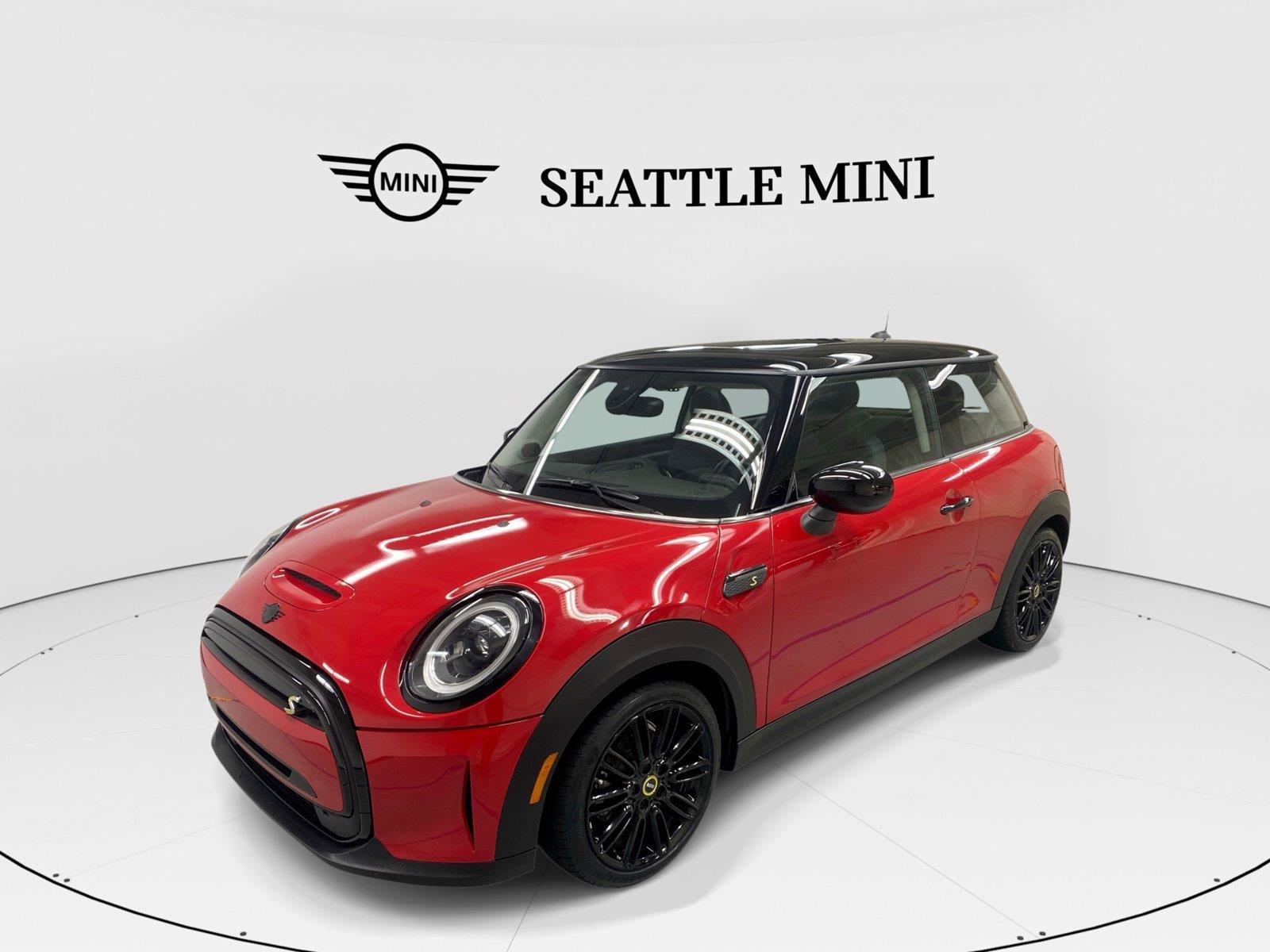 Used 2024 MINI Cooper SE FWD image 1