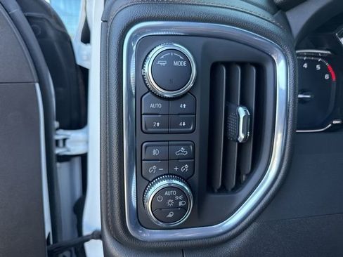 Used 2022 GMC Sierra 1500 AT4 w/ AT4 Premium Package image 3
