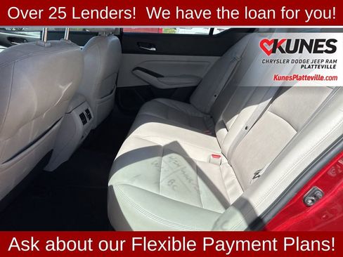 Used 2020 Nissan Altima 2.0 Platinum FWD image 24