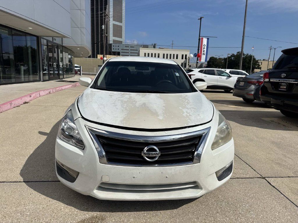 Used 2014 Nissan Altima 2.5 S FWD image 2