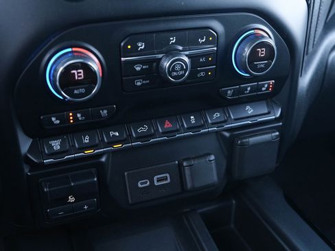 Used 2020 Chevrolet Silverado 2500 LTZ w/ LTZ Premium Package image 41