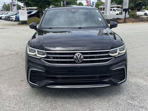 Used 2022 Volkswagen Tiguan SEL R-Line AWD/4WD image 2