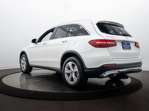 Used 2017 Mercedes-Benz GLC 300 4MATIC image 5