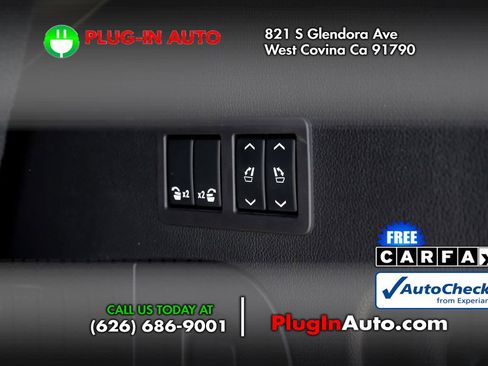 Used 2018 Cadillac Escalade Premium Luxury image 16