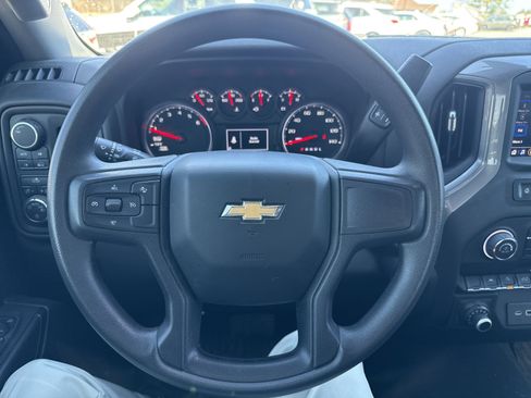 Used 2022 Chevrolet Silverado 1500 Custom image 15