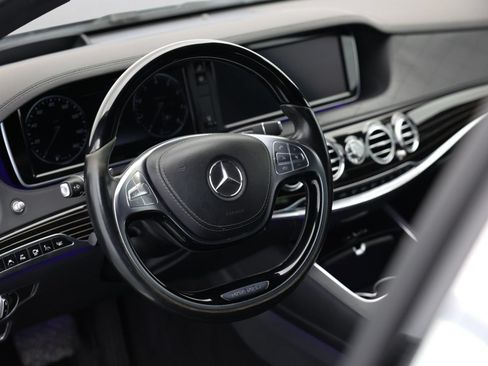 Used 2017 Mercedes-Benz Maybach S 600 image 42