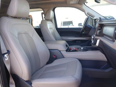 Used 2024 Ford Expedition Max Limited image 17