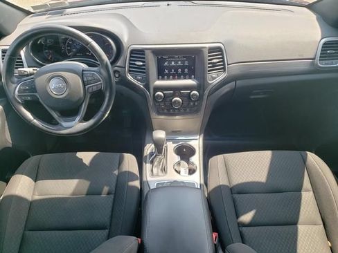 Used 2021 Jeep Grand Cherokee Laredo AWD/4WD image 16
