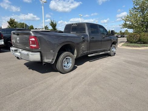 Used 2024 RAM 3500 Tradesman w/ Chrome Appearance Group AWD/4WD image 21