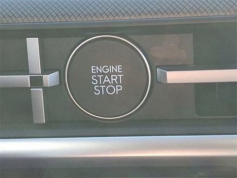 Certified 2025 Hyundai Santa Fe SEL image 23