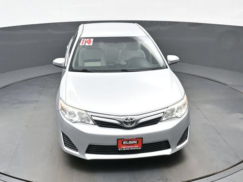 Used 2014 Toyota Camry LE FWD image 34