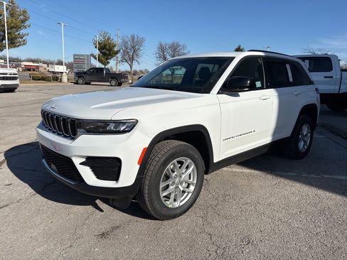 New 2026 Jeep Grand Cherokee Laredo X AWD/4WD image 13