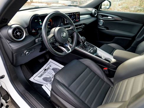 New 2024 Alfa Romeo Tonale Ti image 21