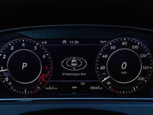 Used 2019 Volkswagen Golf R 4-Door image 24