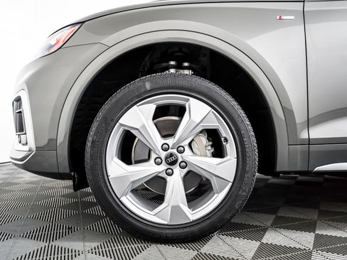 Certified 2023 Audi Q5 2.0T Premium w/ Convenience Package image 7