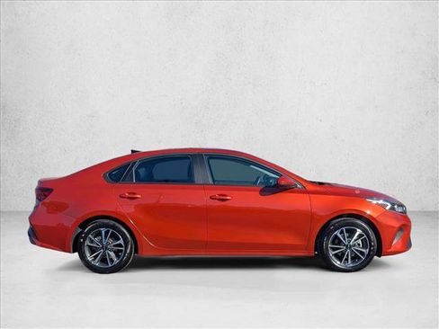 Used 2023 Kia Forte LXS image 4