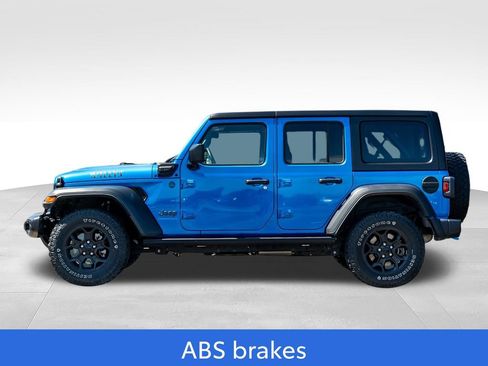 Used 2023 Jeep Wrangler Unlimited w/ Cold Weather Group AWD/4WD image 4
