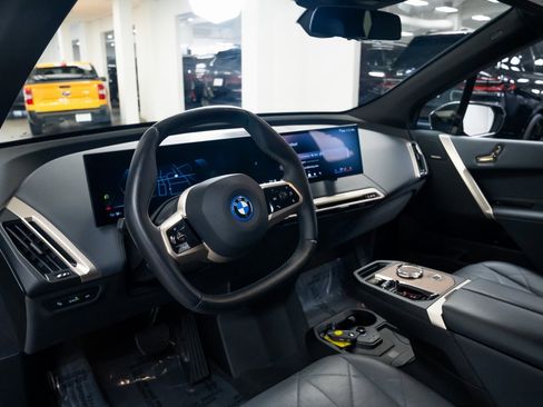 Used 2024 BMW iX xDrive50 w/ Sport Package image 18