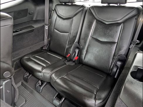 Used 2024 Cadillac XT6 Premium Luxury w/ Technology Package image 13