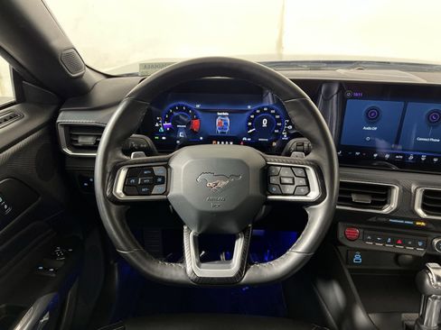 Used 2025 Ford Mustang GT Premium RWD image 16