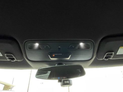 Used 2018 Chevrolet Camaro SS image 28