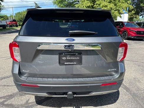Used 2023 Ford Explorer XLT w/ Equipment Group 202A AWD/4WD image 9