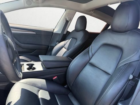 Used 2023 Tesla Model 3 Standard Range RWD image 9