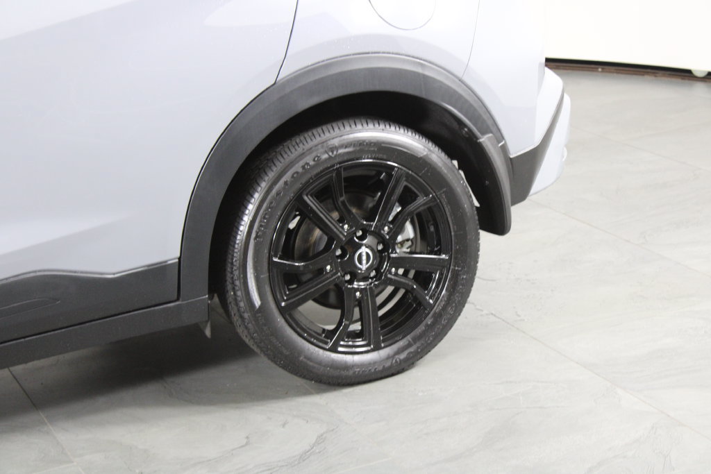 Certified 2023 Nissan Kicks SV FWD image 15
