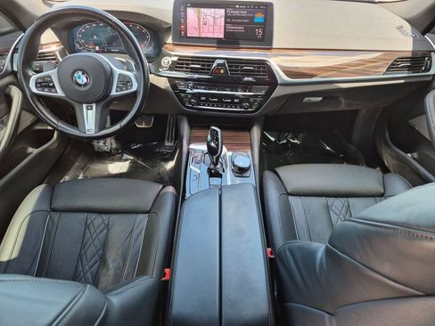 Used 2021 BMW M550i xDrive w/ Executive Package AWD/4WD image 13