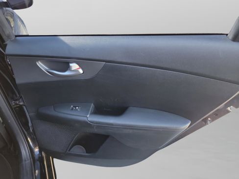 Used 2019 Kia Forte LXS image 28