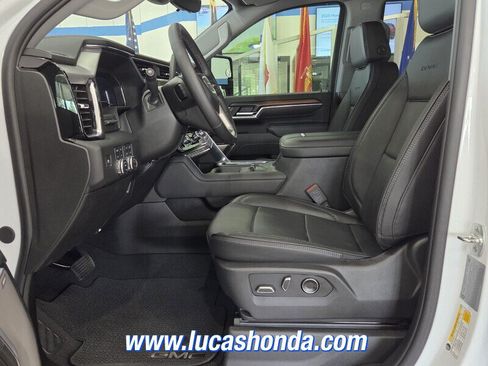 Used 2025 GMC Sierra 2500 Denali w/ Denali Reserve Package AWD/4WD image 7