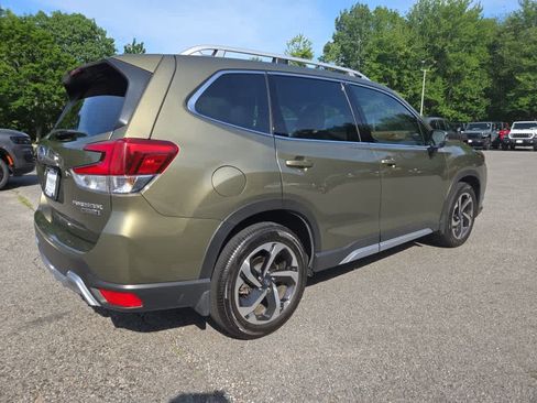 Used 2023 Subaru Forester Touring AWD/4WD image 4