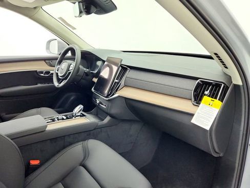 New 2026 Volvo XC90 B6 Plus w/ Protection Package Premier image 13