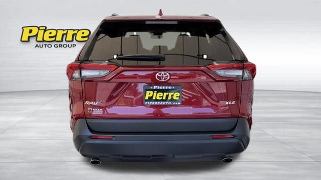 Used 2025 Toyota RAV4 XLE FWD image 3