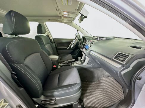 Used 2017 Subaru Forester 2.5i Premium w/ Popular Package #2A AWD/4WD image 30