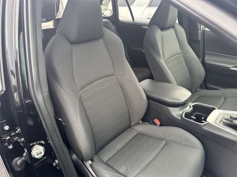 Used 2022 Toyota RAV4 SE image 31