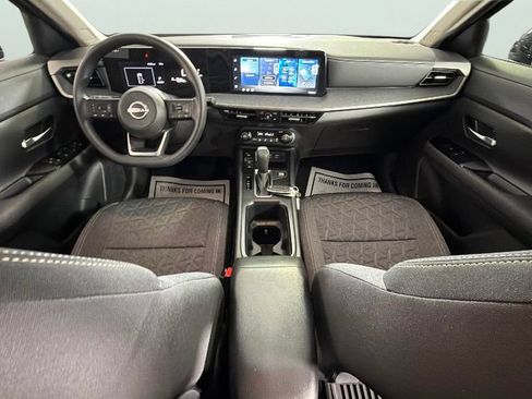 Used 2026 Nissan Kicks SV FWD image 31