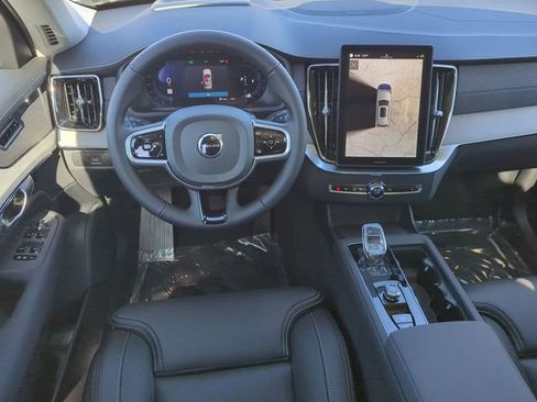 Used 2025 Volvo XC90 B6 Ultra w/ Protection Package Premier image 19