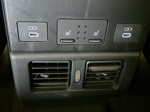 Used 2023 Subaru Solterra AWD image 26