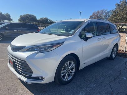 Used 2021 Toyota Sienna Platinum