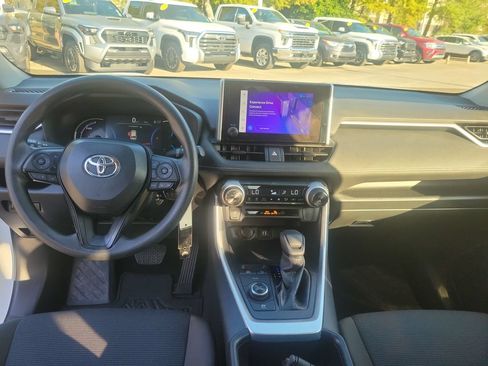 Certified 2023 Toyota RAV4 LE AWD/4WD image 21