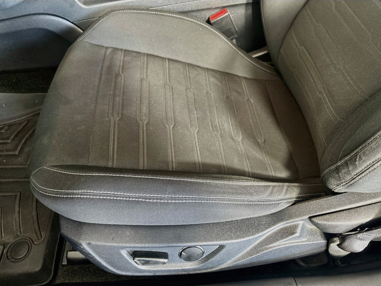 Used 2015 Ford Mustang GT RWD image 18