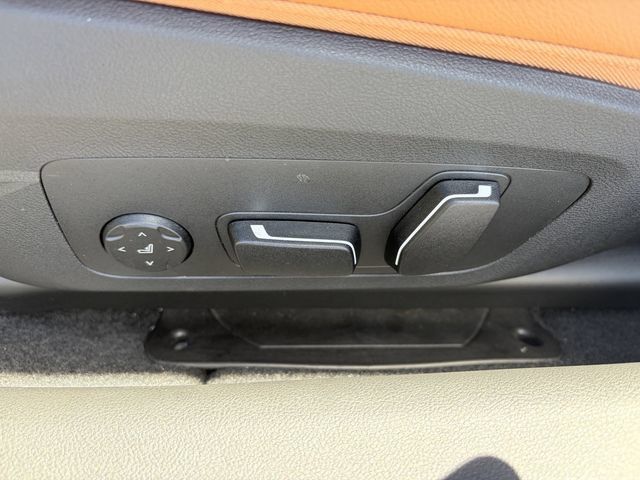 Used 2026 BMW 230i Coupe w/ Convenience Package RWD image 19