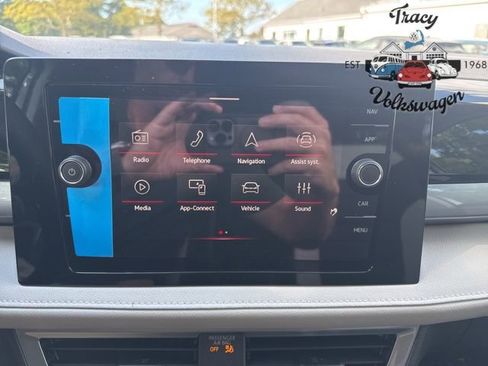 New 2025 Volkswagen Taos SEL image 11