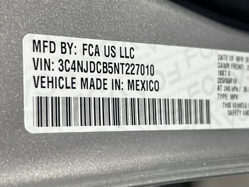 Used 2022 Jeep Compass Limited image 29